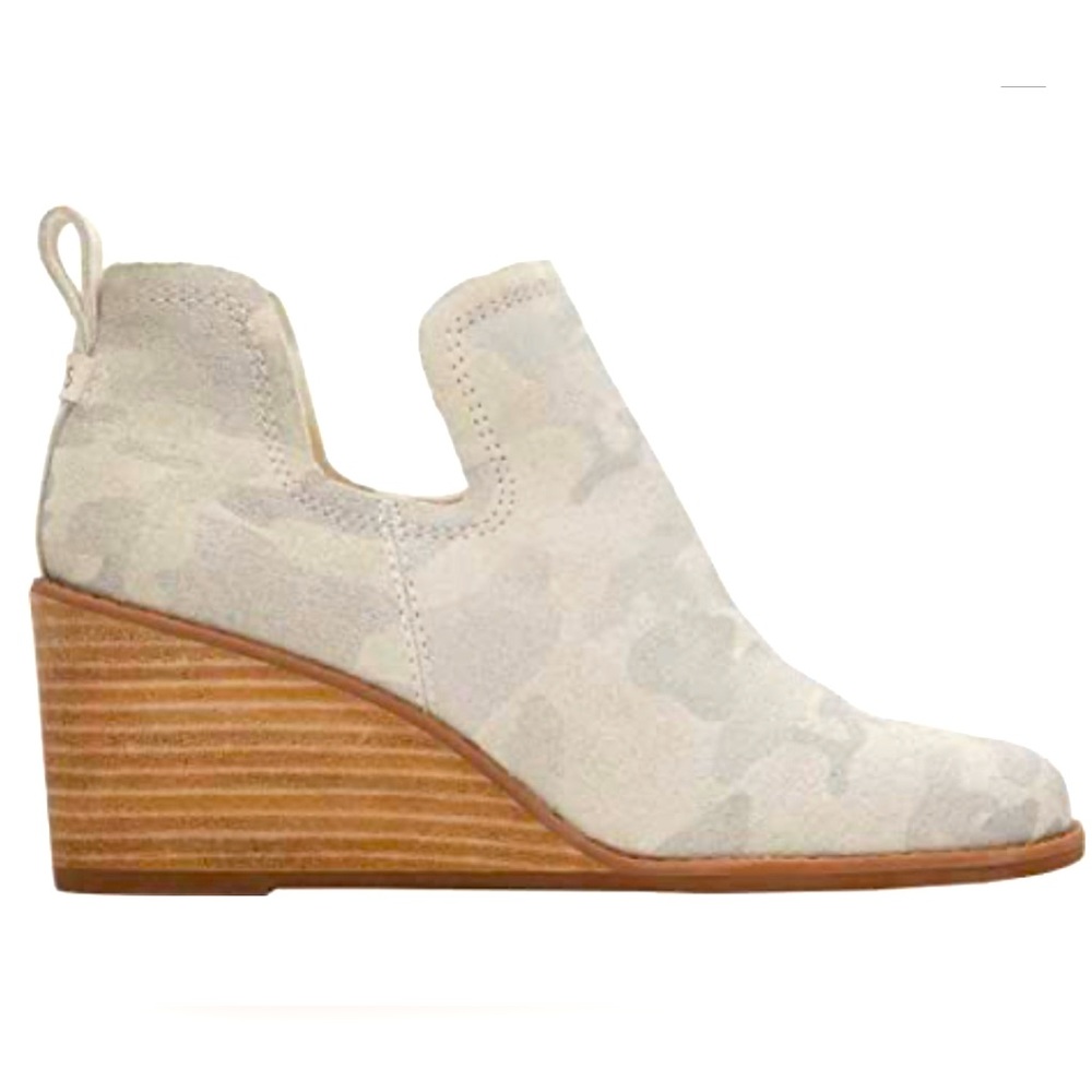 Brand New still in the box Booties!
